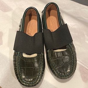 VENETTINI Leather Lily Step-in shoe- Green Crocodile with elastic Strap.